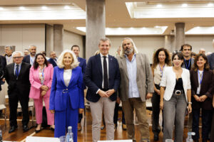 O presidente da Xunta, Alfonso Rueda, acompañado pola conselleira de Economía e Industria, María Jesús Lorenzana, participa nunha Tribuna-almorzo de traballo organizada pola Asociación-Clúster de Empresas de Enxeñaría, Consultoría e Servizos Tecnolóxicos de Galicia (AGEINCO).  NH Collection (Vigo), 26/09/25.